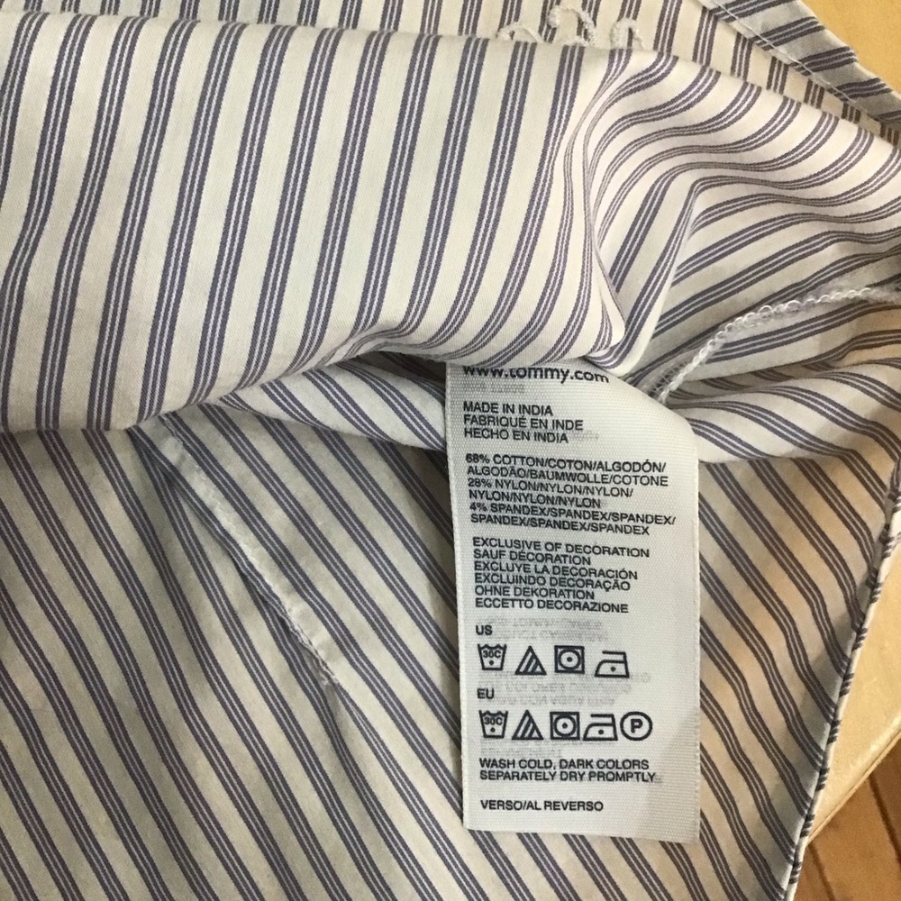 2/40$TOMMY Hilfiger cute dress blouse flutter detail button up blue white formal - Picture 7 of 9